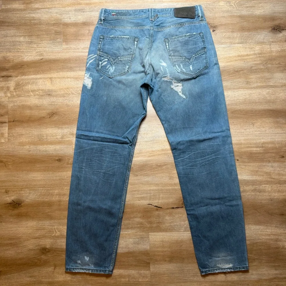 Diesel Larkee-T Jeans Mens 33x32 Blue Tapered Leg Distressed Made in Italy 0068Z